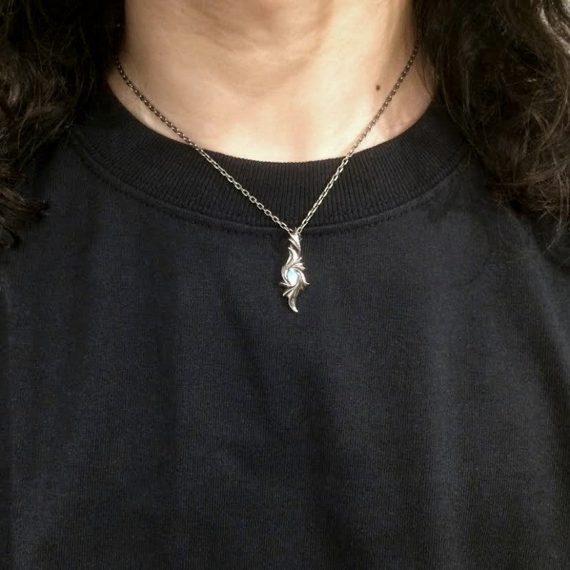 【Silver Monsters】日本前衛宗師 Glam Scale 機甲王 雕花鑲石小墜 純銀項鍊