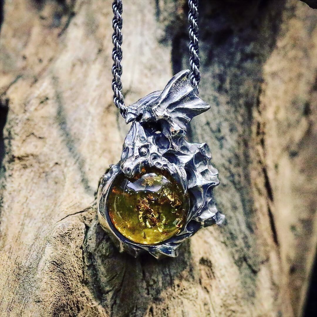 Glam Scale GS-6T-005 AN amber dragon pendant