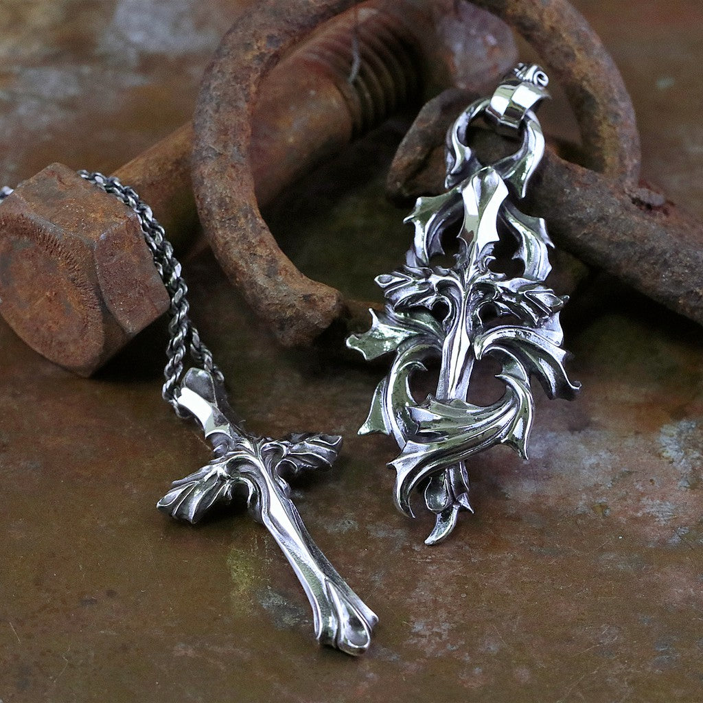 【Silver Monsters】日本Glam Scale 機甲王 經典歌德 立體雕花十字吊墬