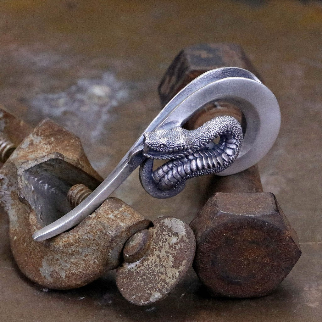 【Silver Monsters】日本雕畫雙絕 Dual Flow 原創設計 巨蟒刺青圖騰 純銀墜飾