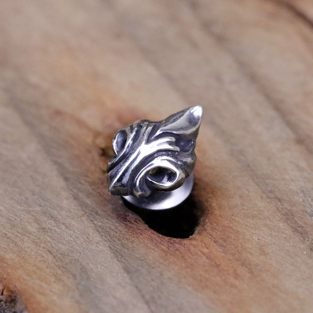 【Silver Monsters】日本前衛宗師 Glam Scale 機甲王 鳶尾哥特雕花 純銀耳針 耳飾