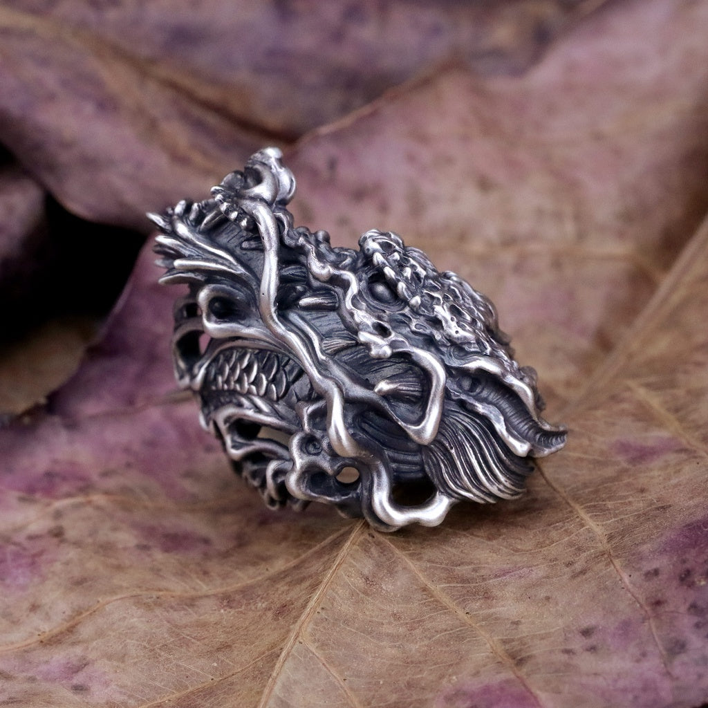 【Silver Monsters】日本雕畫雙絕 Dual Flow 細緻雕工 昂首闊口 "昇龍" 純銀戒指