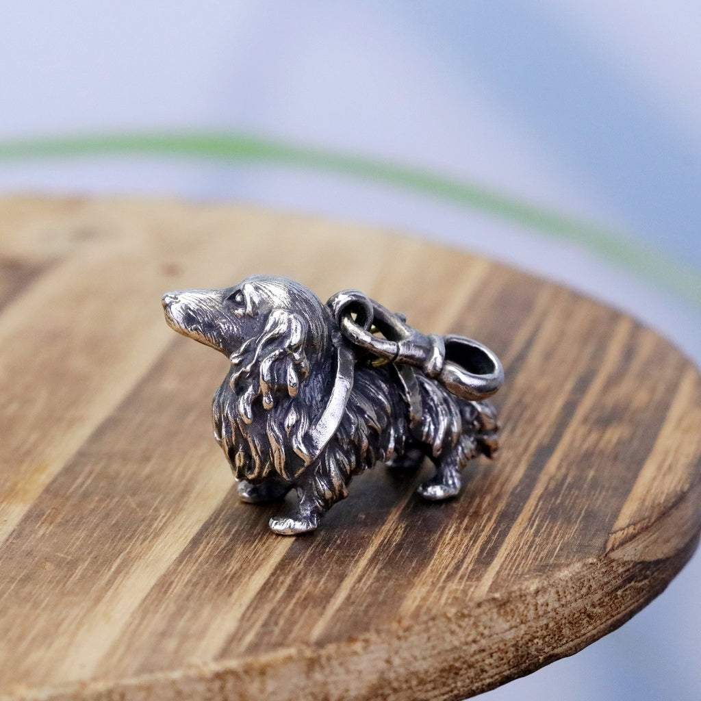 【Silver Monsters】台灣職人手作 KOPO METAL 立體精雕 純銀原創 臘腸犬背繩 吊墜
