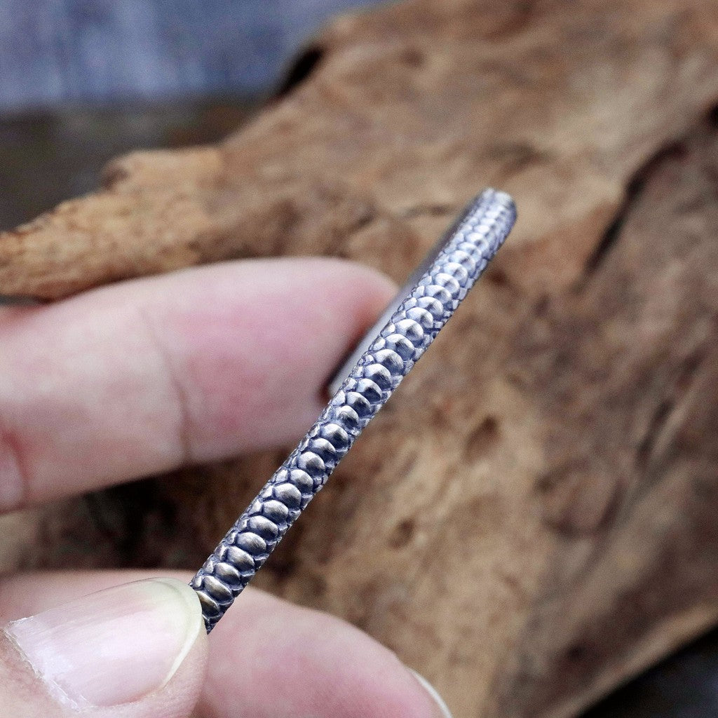 【Silver Monsters】日本雕畫雙絕 Dual Flow 2019新作「UROBOROS」細版銜尾蛇鱗手環