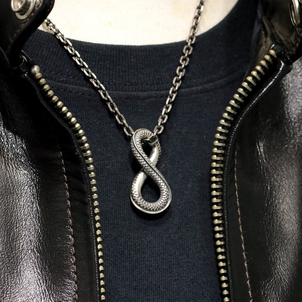 【Silver Monsters】日本雕畫雙絕 Dual Flow 經典手雕絕技再現 無限龍鱗 純銀吊墜