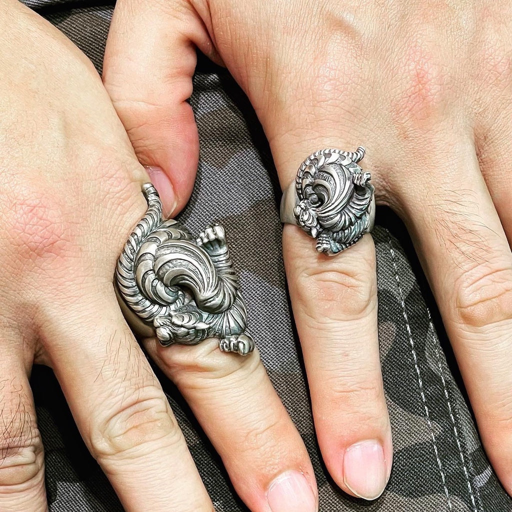【Silver Monsters】日本雕畫雙絕 Dual Flow 手工銀飾 金虎年氣勢如虹 渦流盤虎戒指 S