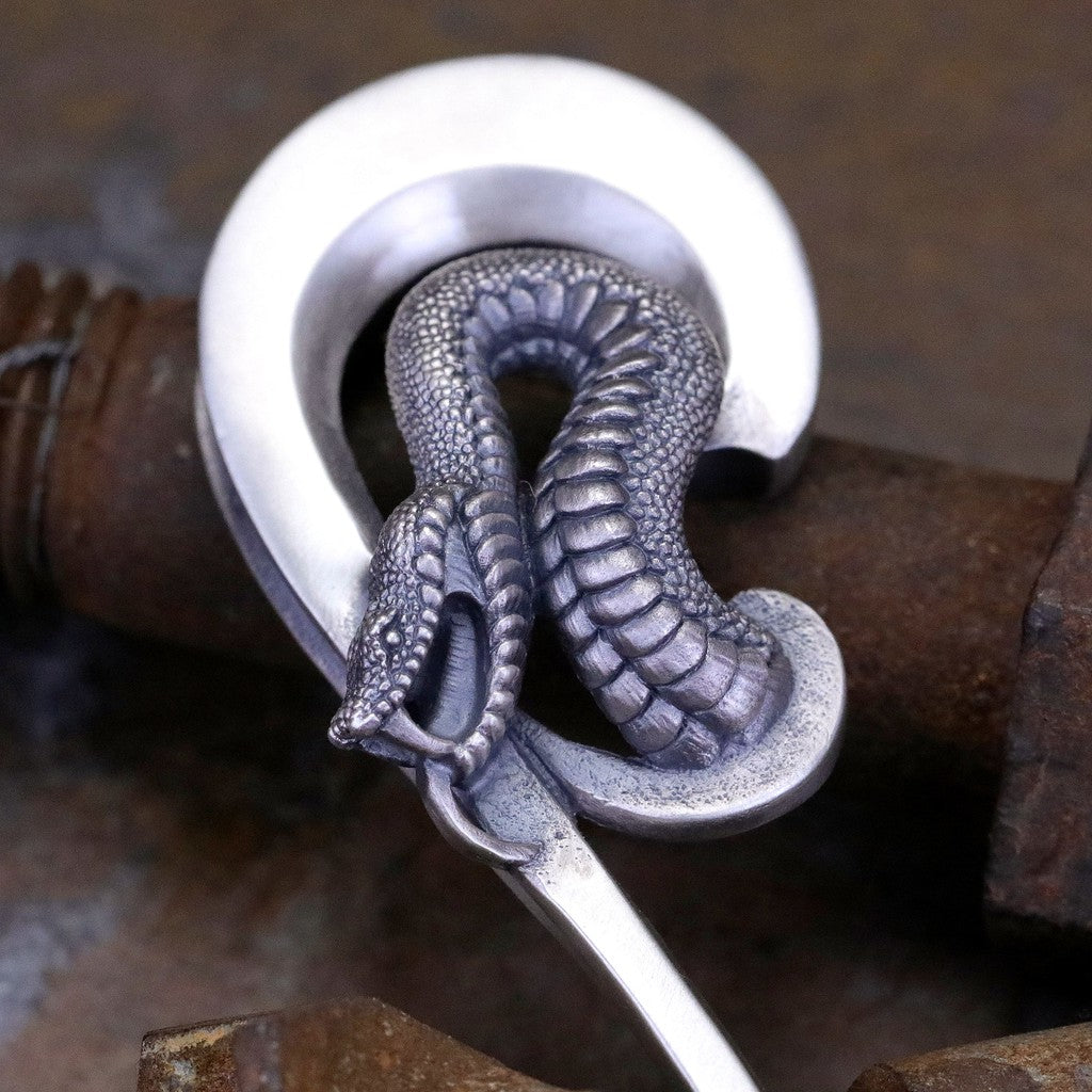 【Silver Monsters】日本雕畫雙絕 Dual Flow 原創設計 巨蟒刺青圖騰 純銀墜飾