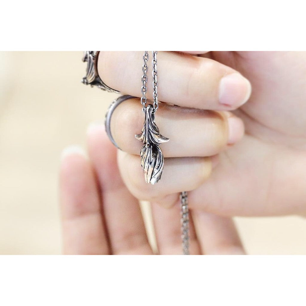 【Silver Monsters】日本前衛宗師 Glam Scale 機甲王 暢銷花苞小墜 純銀項鍊