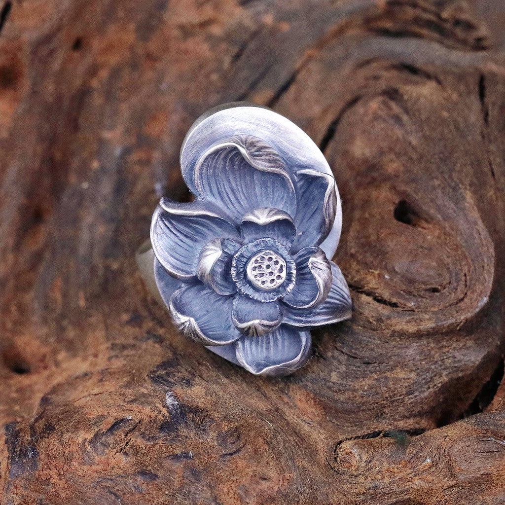 【Silver Monsters】日本雕畫雙絕 Dual Flow 杉山手作 細緻雕工 純銀 蓮之戒