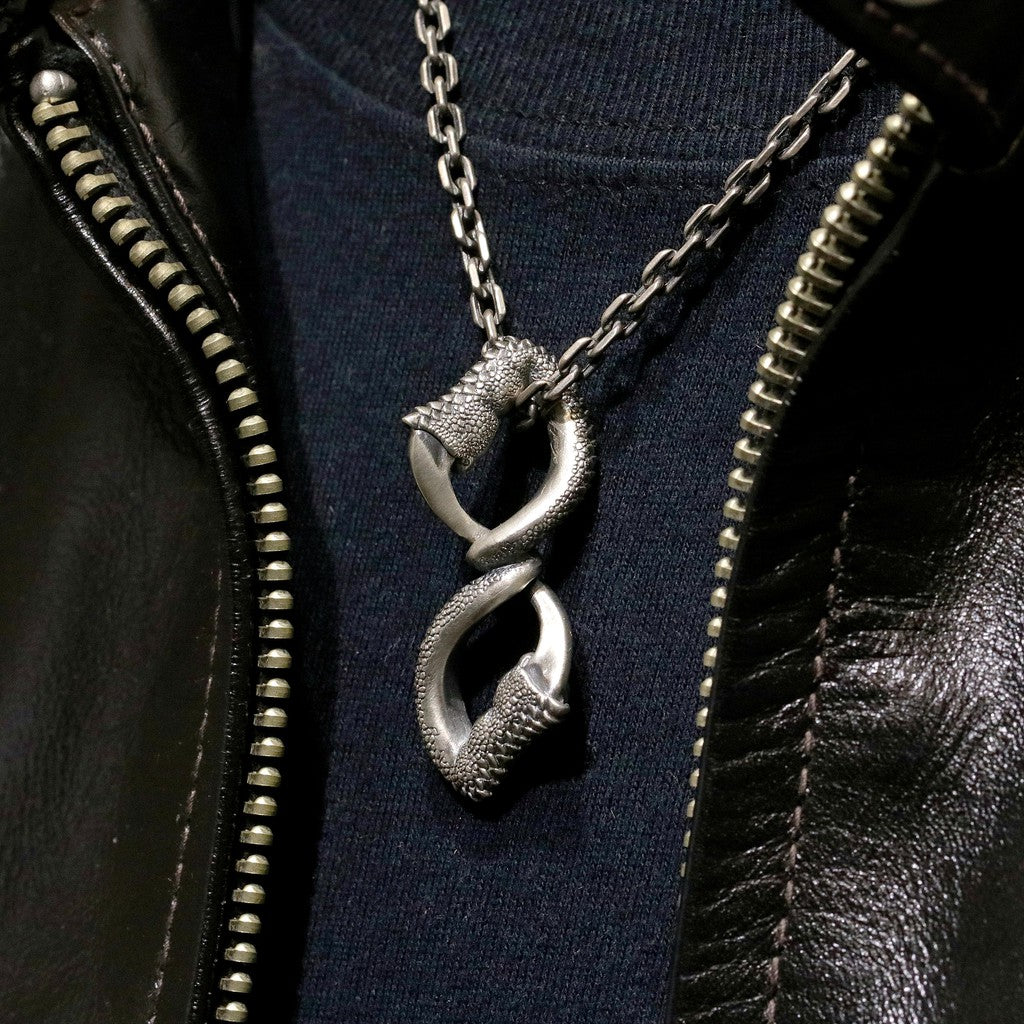 【Silver Monsters】日本雕畫雙絕 Dual Flow 細緻雕工 無限龍爪"infinity claw"項墜
