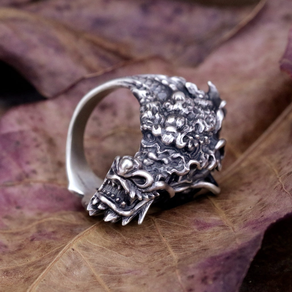 【Silver Monsters】日本雕畫雙絕 Dual Flow 細緻雕工 昂首闊口 "昇龍" 純銀戒指