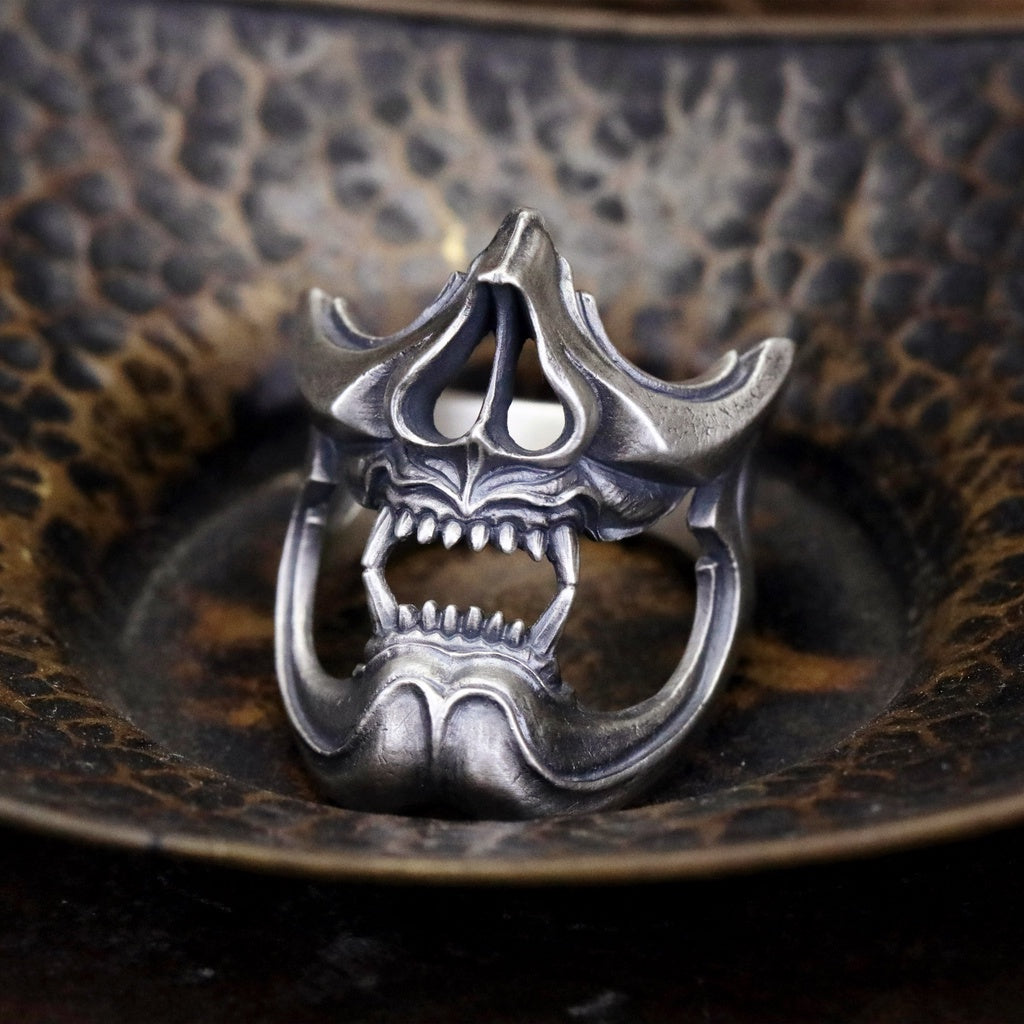 【Silver Monsters】日本雕畫雙絕 Dual Flow 細緻雕工 武士般若面具 純銀原創戒指