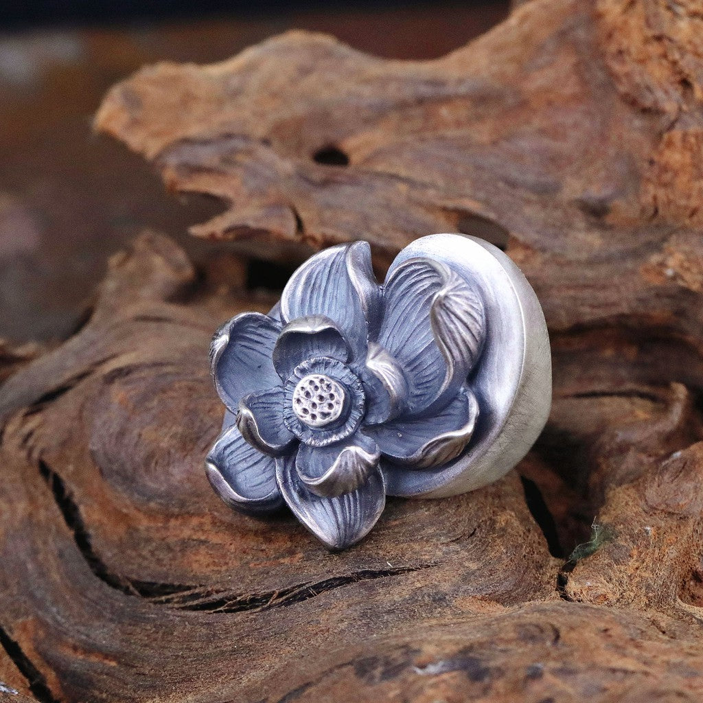 【Silver Monsters】日本雕畫雙絕 Dual Flow 杉山手作 細緻雕工 純銀 蓮之戒