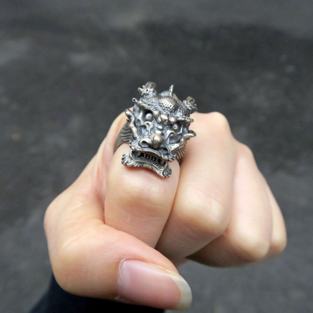 【Silver Monsters】日本雕畫雙絕 Dual Flow 細緻雕工 闊口怒目 "神龍" 純銀戒指