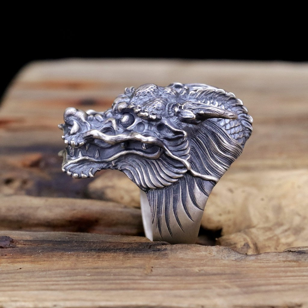 【Silver Monsters】日本雕畫雙絕 Dual Flow 細緻雕工 闊口怒目 "神龍" 純銀戒指