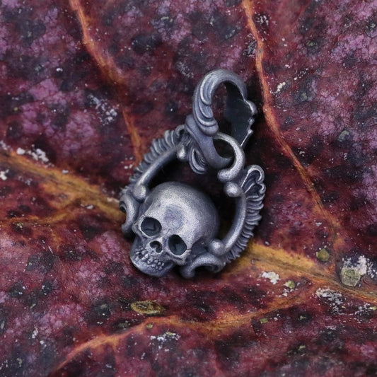 【Silver Monsters】日本暗系古典狂潮 Superbia 天使羽骷髏 原創手做 舊化噴砂 純銀吊墜