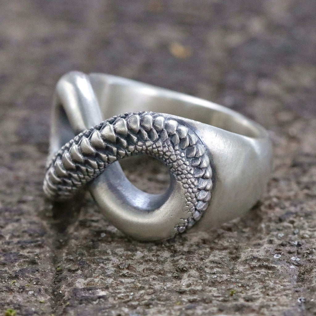 【Silver Monsters】日本雕畫雙絕 Dual Flow 銜尾蛇原創 無限MUGEN 純銀戒指