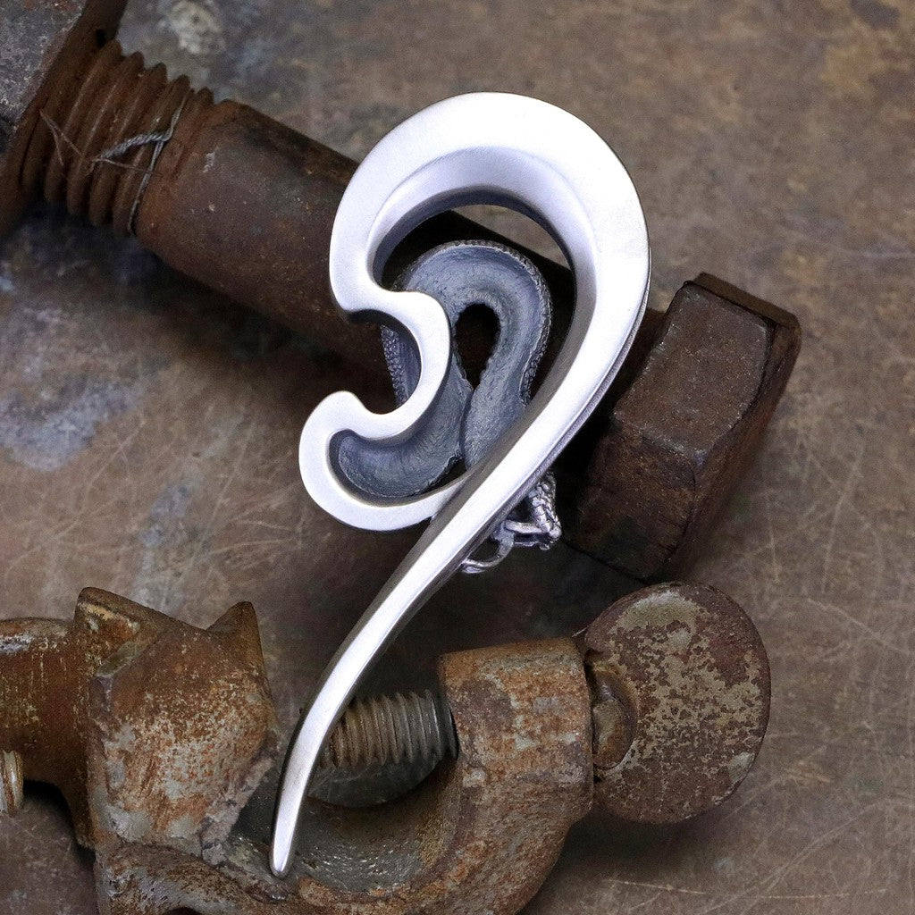 【Silver Monsters】日本雕畫雙絕 Dual Flow 原創設計 巨蟒刺青圖騰 純銀墜飾