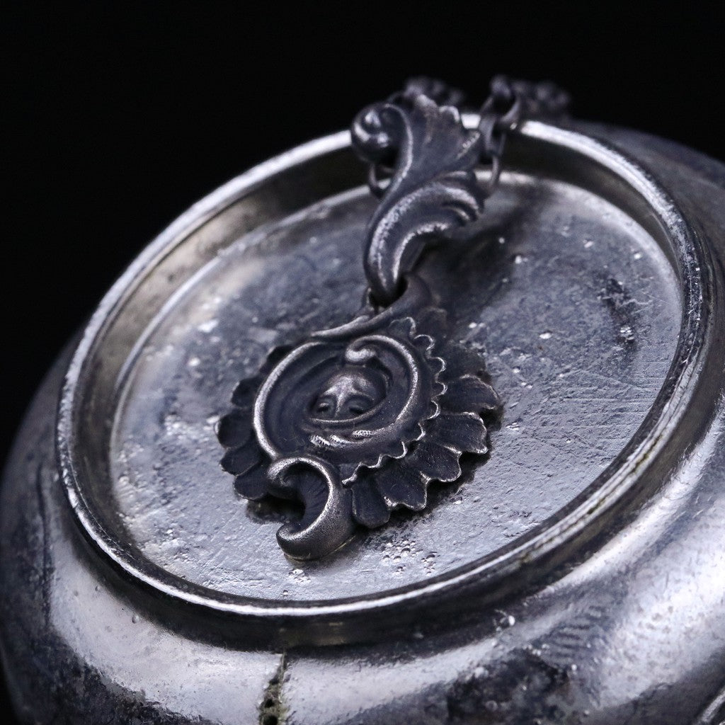 【Silver Monsters】日系暗黑古典狂潮 Superbia 安息 原創手做 舊化噴砂 純銀吊墜