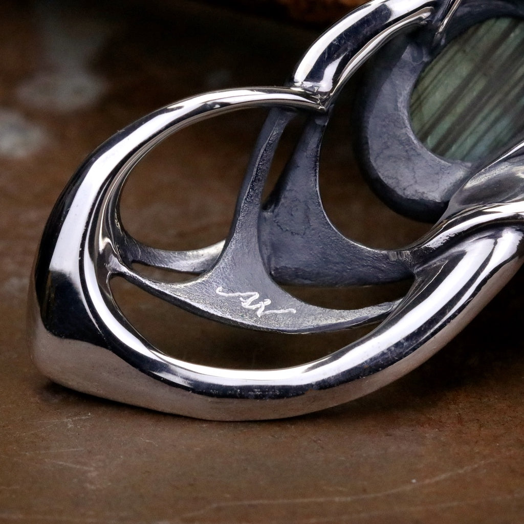 【Silver Monsters】日本匠級手作 曲線異形 Ability Normal 特製藍晶石鑲嵌蝶蛹 吊墜