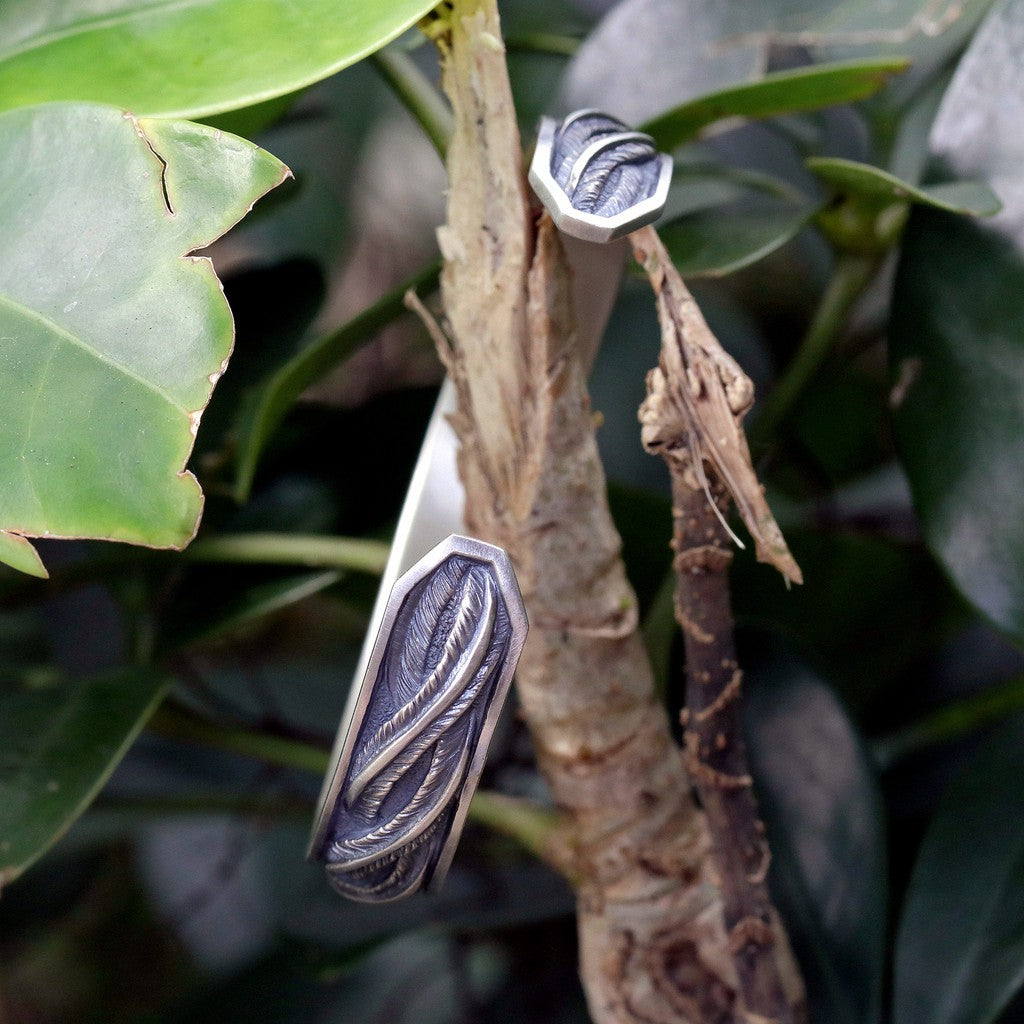 【Silver Monsters】日本雕畫雙絕 Dual Flow 2020手作原創新品 "流紋羽毛" 純銀手環 M