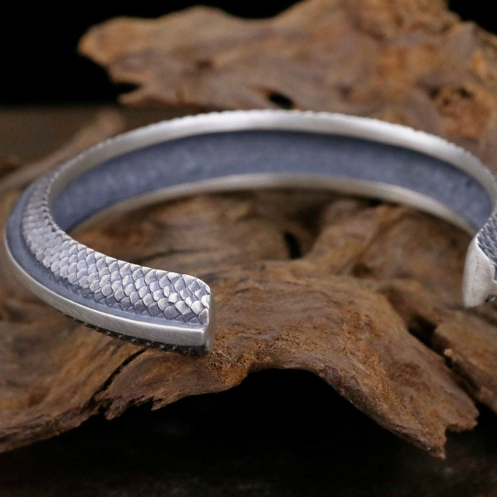 【Silver Monsters】日本雕畫雙絕 Dual Flow 2020新品 經典回歸 寬版重"龍鱗" 純銀手環
