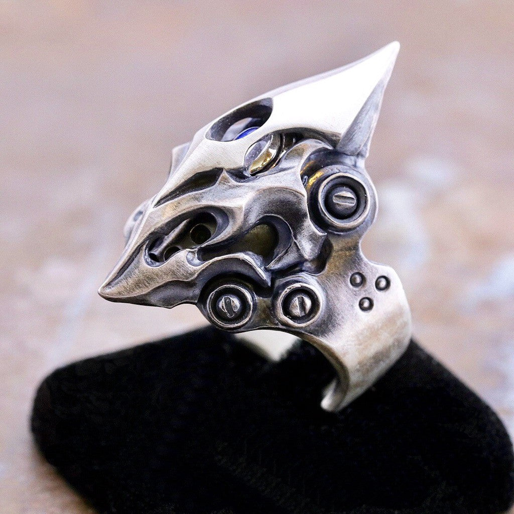 【Silver Monsters】日本前衛宗師Glam Scale 機甲王 經典爆款 鑲石機甲戒指