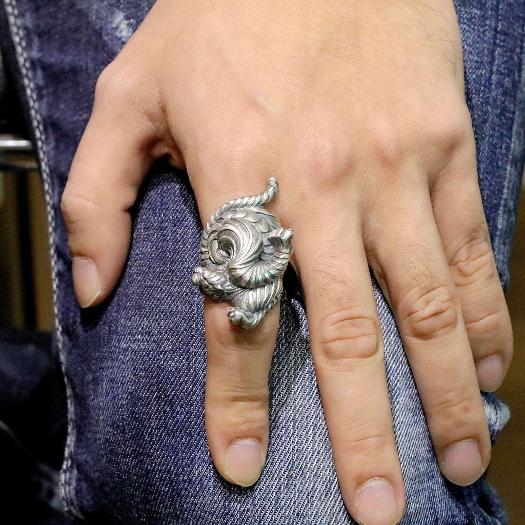 【Silver Monsters】日本雕畫雙絕 Dual Flow 2019 氣勢如虹 渦流盤虎純銀戒指