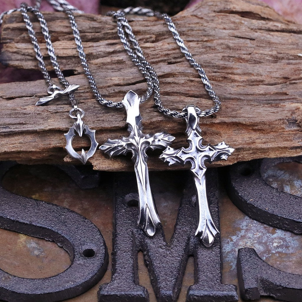 【Silver Monsters】前衛宗師日本 Glam Scale 機甲王經典哥特十字架 純銀項鍊(含鏈)