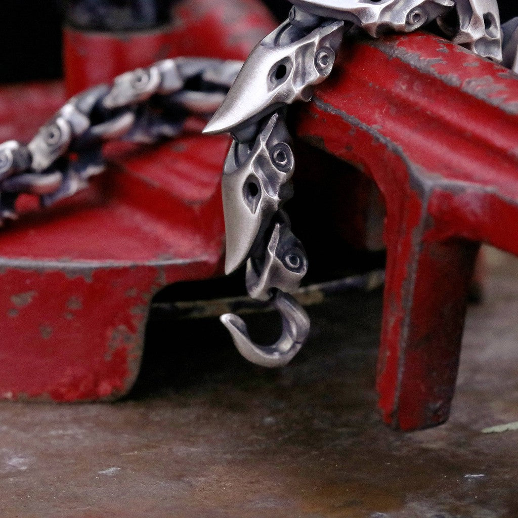 【Silver Monsters】日本前衛宗師 Glam Scale 機甲王 招牌髮絲紋霧化 機甲手鍊