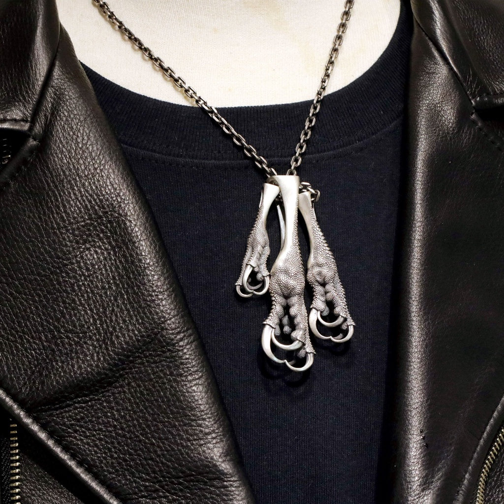 【Silver Monsters】日本雕畫雙絕 Dual Flow 細緻雕工 「爪の花」全尺寸純銀 吊墜