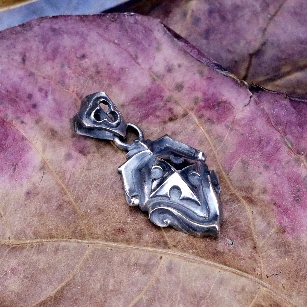 【Silver Monsters】日本一級神牌Loud Style Design 手工作舊 原創立體十字小盾 純銀吊墜