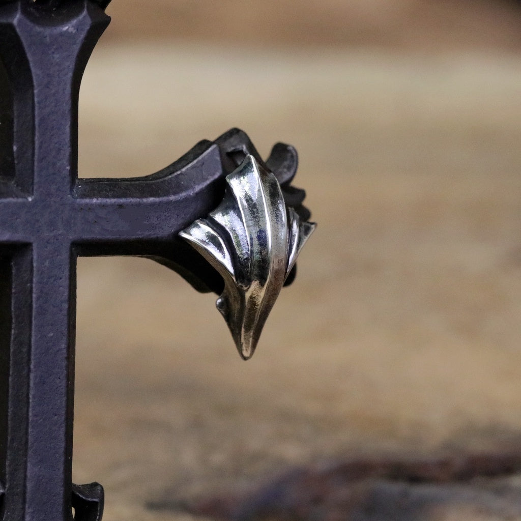 【Silver Monsters】日本前衛宗師 Glam Scale 機甲王 植萃系列 進化百合耳針 純銀耳環