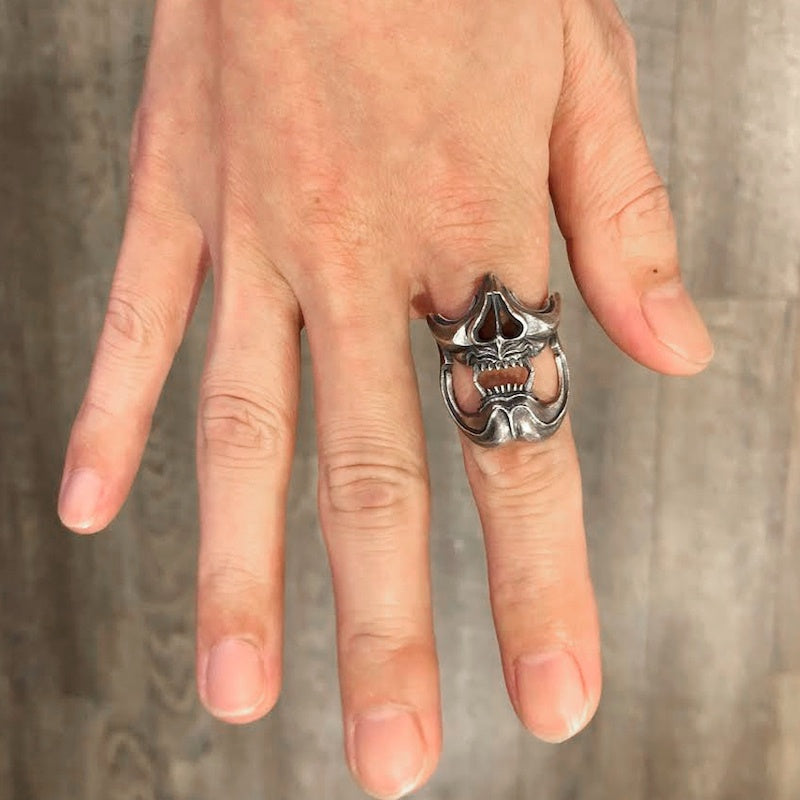 【Silver Monsters】日本雕畫雙絕 Dual Flow 細緻雕工 武士般若面具 純銀原創戒指