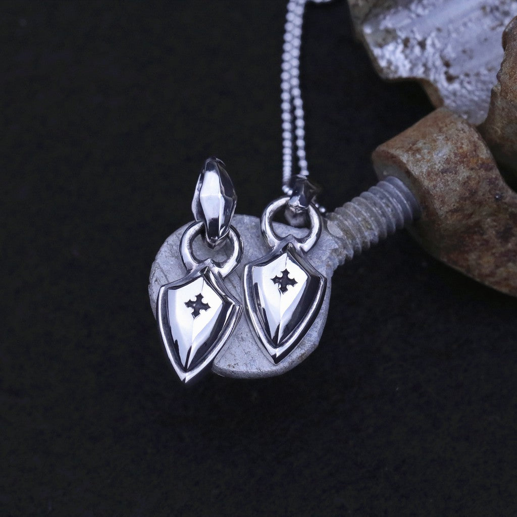 【Silver Monsters】日本一級神牌Loud Style Design 原創招牌鐵十字盾型銀墜項鍊