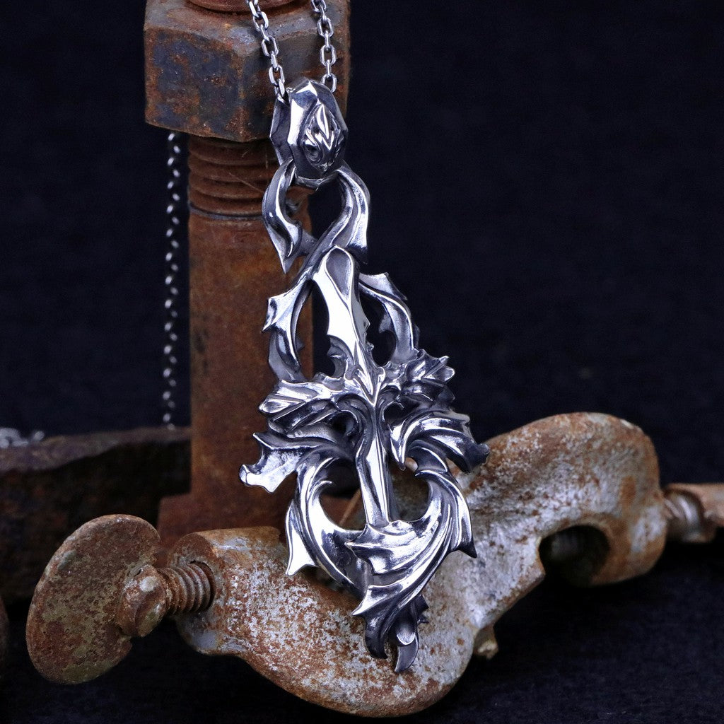 【Silver Monsters】日本Glam Scale 機甲王 經典歌德 立體雕花十字吊墬