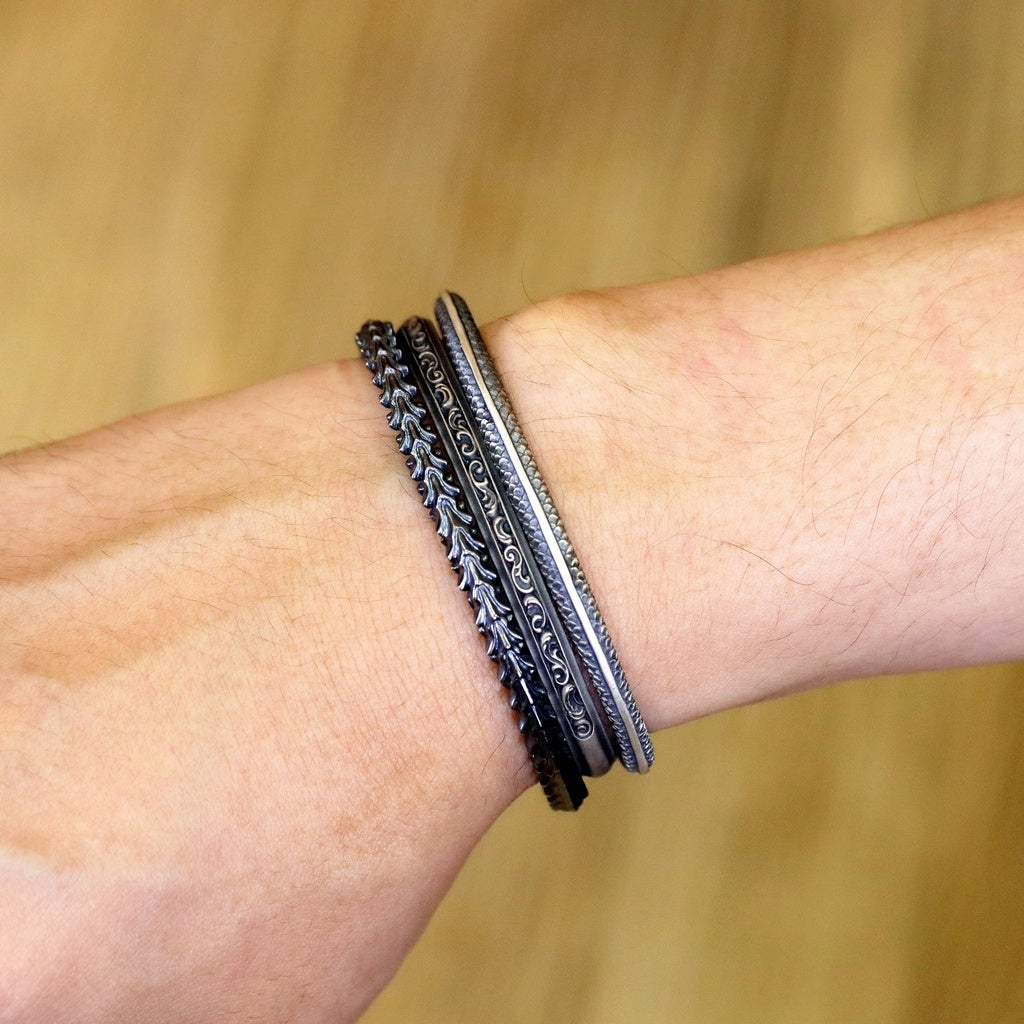 【Silver Monsters】百搭新時尚 日本Strange Freak Designs 純銀原創 脊骨手鐲 細版