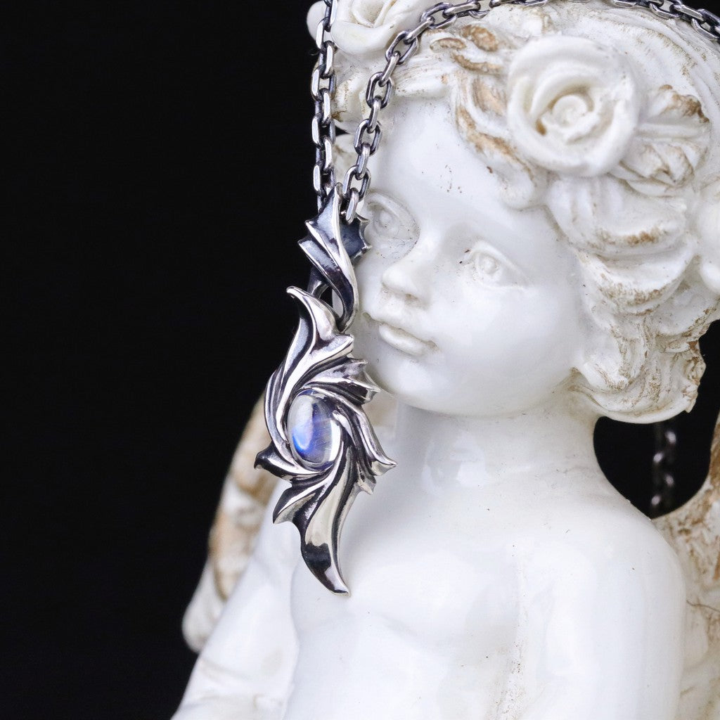 【Silver Monsters】日本前衛宗師 Glam Scale 機甲王 雕花鑲石小墜 純銀項鍊