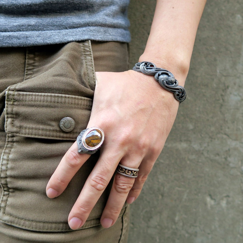 【Silver Monsters】日本暗系古典狂潮 Superbia 分裂 原創手做 舊化噴砂 純銀手環