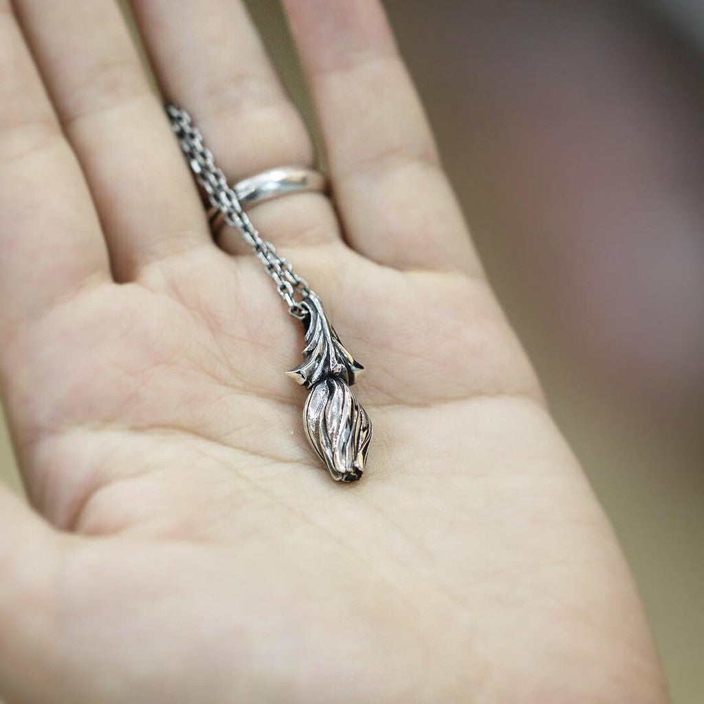 【Silver Monsters】日本前衛宗師 Glam Scale 機甲王 暢銷花苞小墜 純銀項鍊