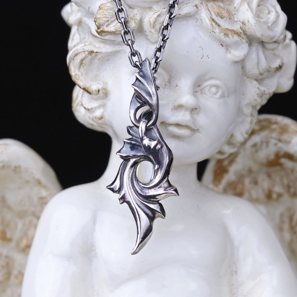 【Silver Monsters】日本前衛宗師 Glam Scale 機甲王 雕花鑲石小墜 純銀項鍊