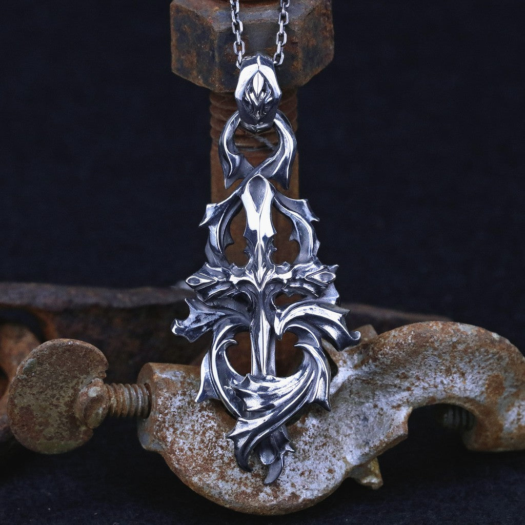 【Silver Monsters】日本Glam Scale 機甲王 經典歌德 立體雕花十字吊墬