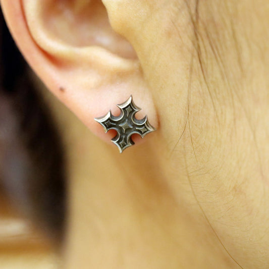 【Silver Monsters】日本一級神牌Loud Style Design 原創設計 招牌鐵十字耳環 耳針