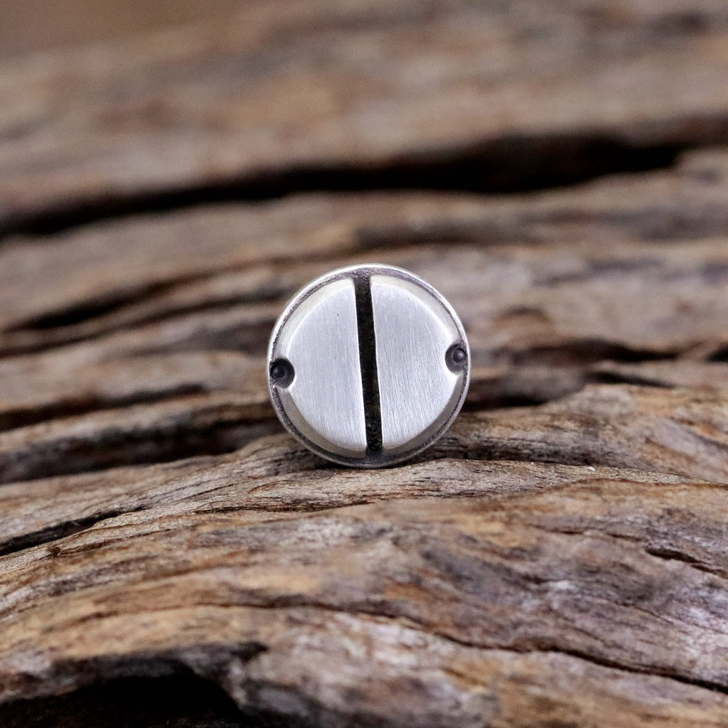 【Silver Monsters】日本前衛宗師Glam Scale 機甲王 髮絲紋霧化 啞光機械螺帽 純銀耳針