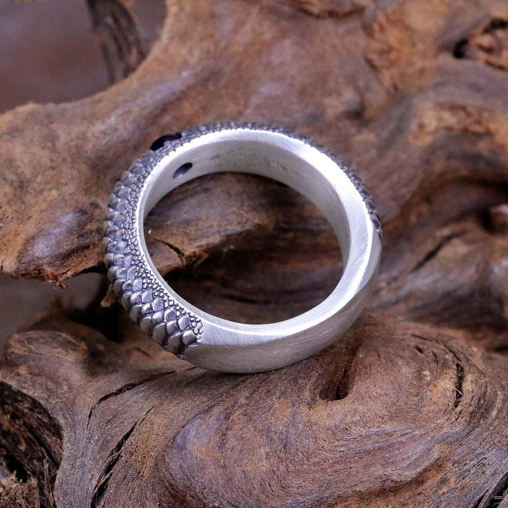 【Silver Monsters】日本雕畫雙絕Dual Flow 細緻雕工 銜尾蛇系列 紫月蛇鱗 紫水晶純銀戒指