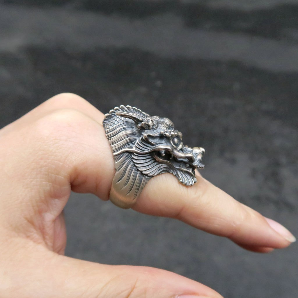 【Silver Monsters】日本雕畫雙絕 Dual Flow 細緻雕工 闊口怒目 "神龍" 純銀戒指
