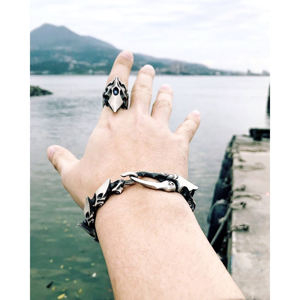 【Silver Monsters】日本前衛宗師Glam Scale 機甲王 經典爆款 鑲石機甲戒指