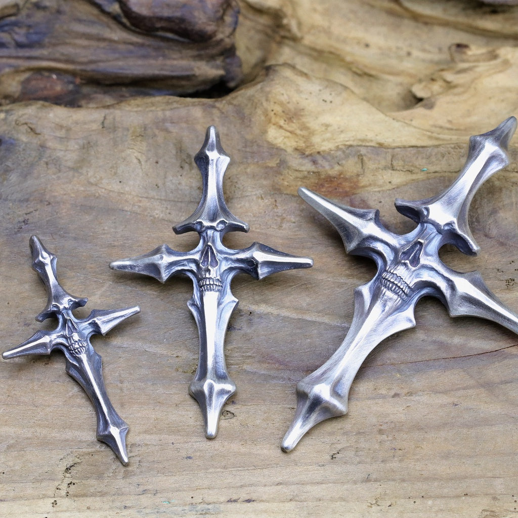 【Silver Monsters】日本雕畫雙絕 Dual Flow 原創設計 生死骨十字 S/M 手作 純銀吊墜 項墜