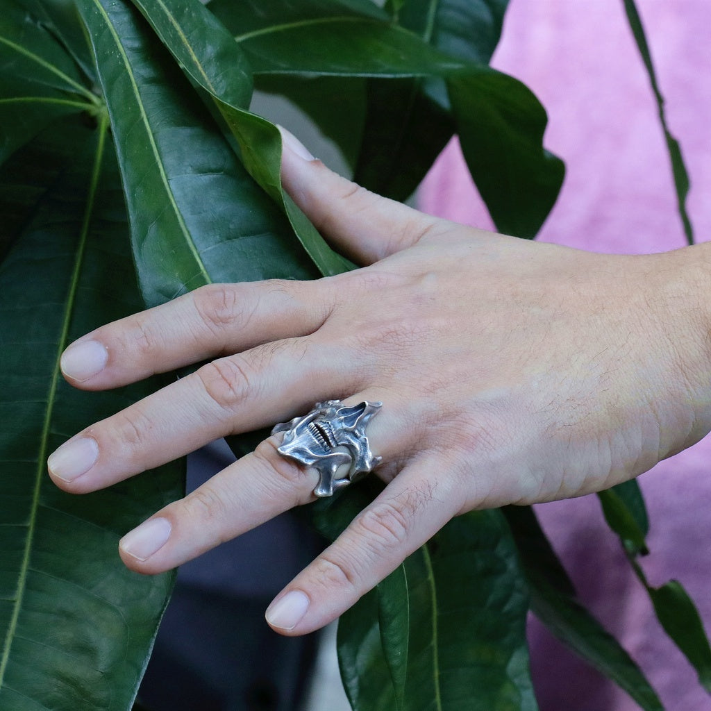 【Silver Monsters】日本雕畫雙絕 Dual Flow 原創設計 上齶骨 渦流骷髏 純銀戒指 指環