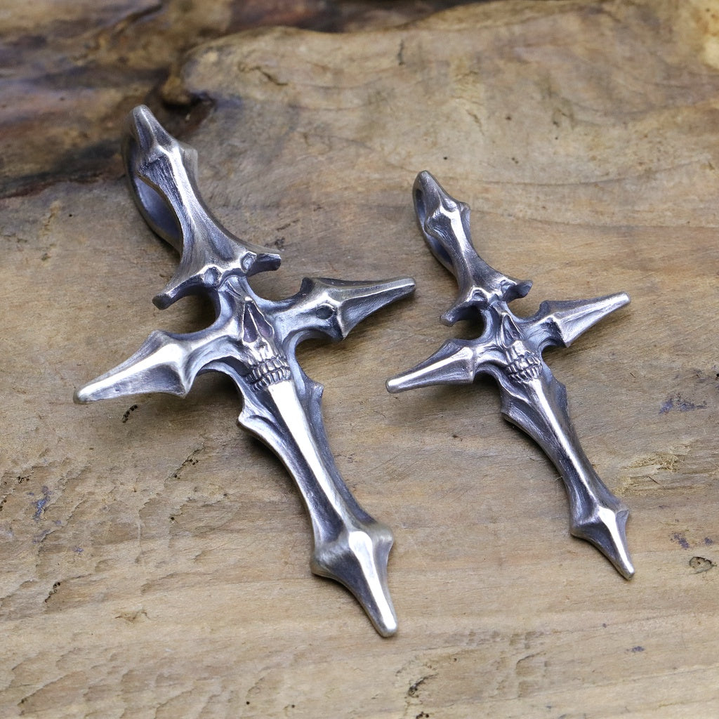 【Silver Monsters】日本雕畫雙絕 Dual Flow 原創設計 生死骨十字 S/M 手作 純銀吊墜 項墜